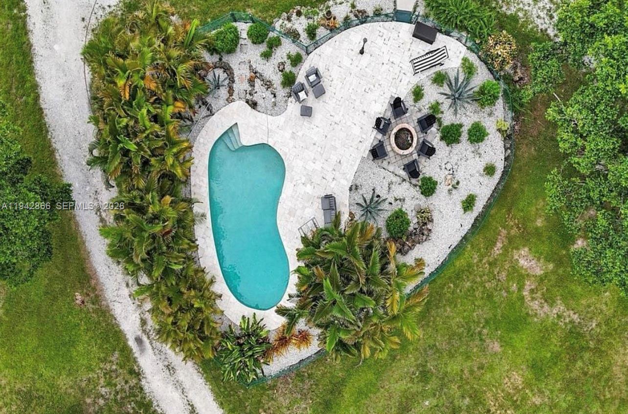 PALM BEACH LITTLE RANCHES - Residential