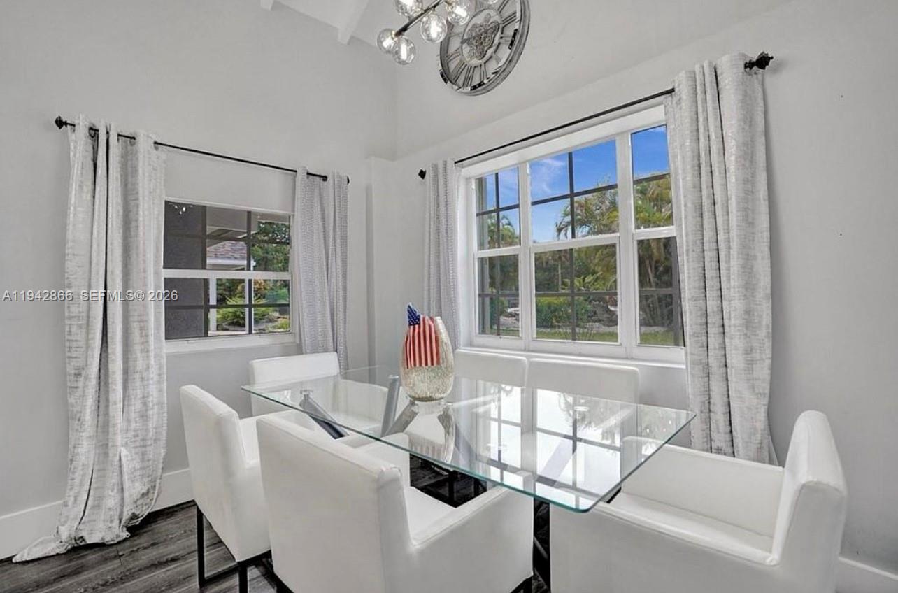 PALM BEACH LITTLE RANCHES - Residential