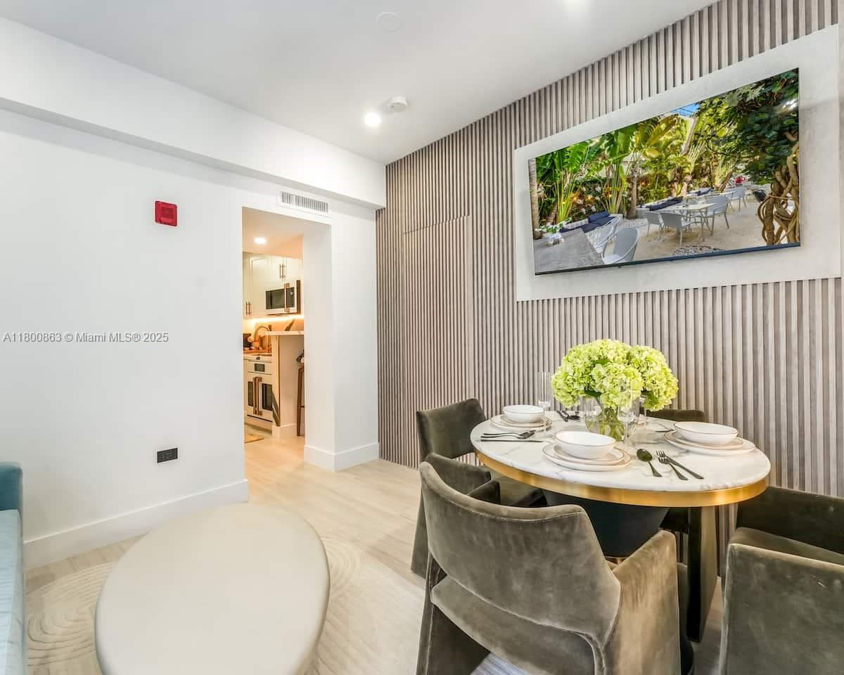 THE MERCURY SOUTH BEACH - Residential Lease