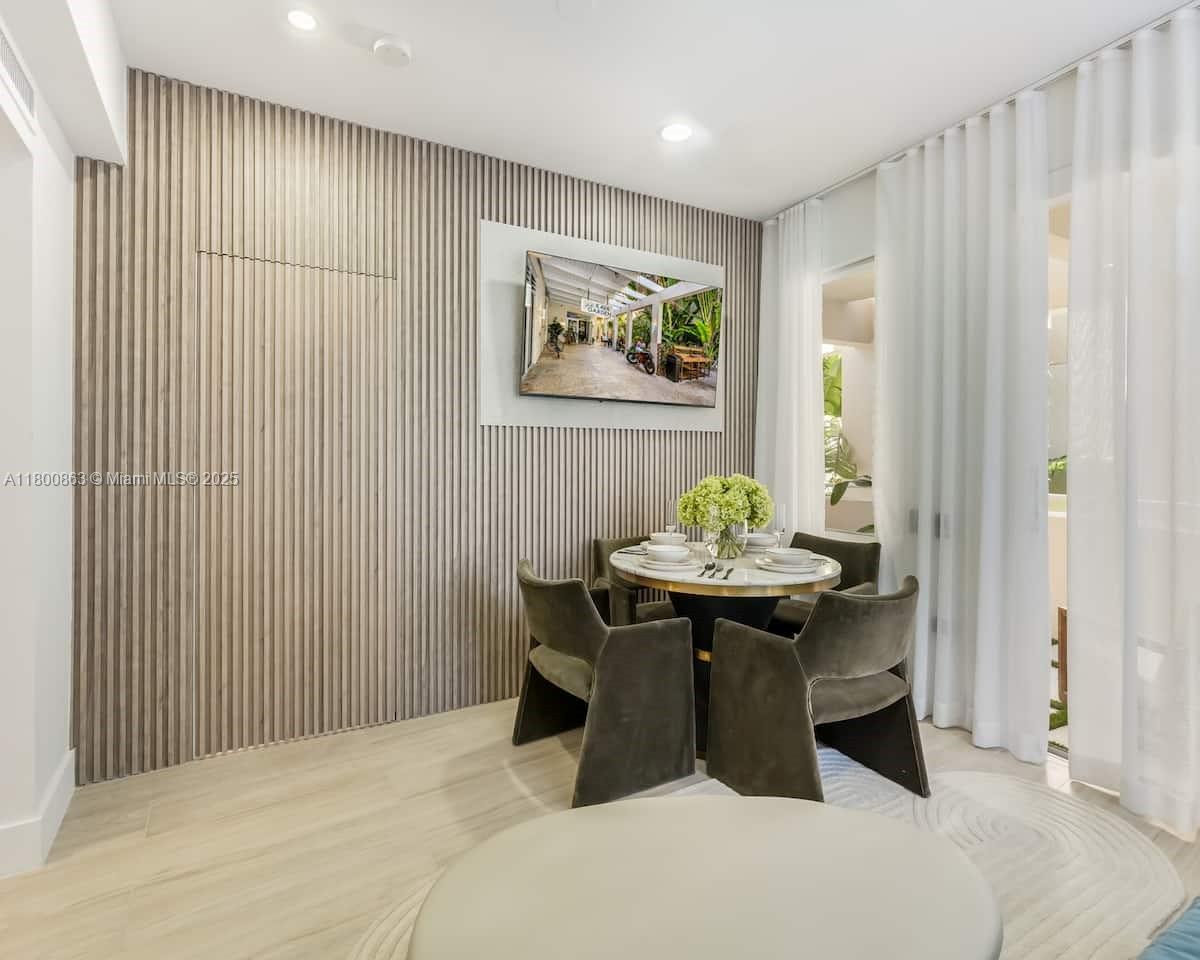 THE MERCURY SOUTH BEACH - Residential Lease