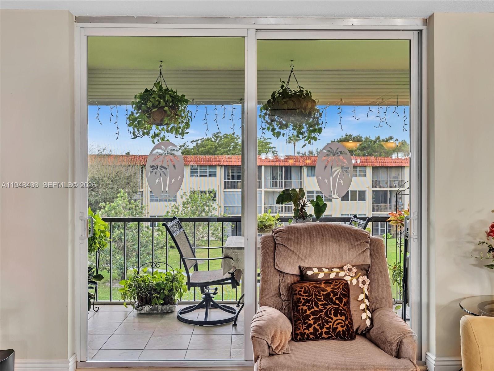 HOLLYBROOK GOLF AND - Residential