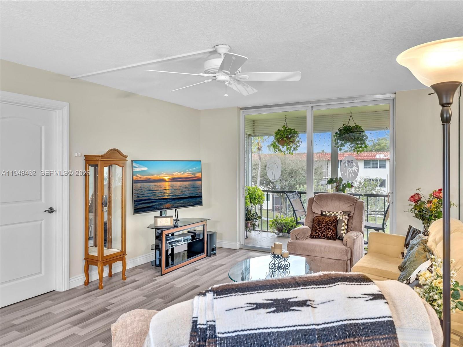 9420 S Hollybrook Lake Dr 302