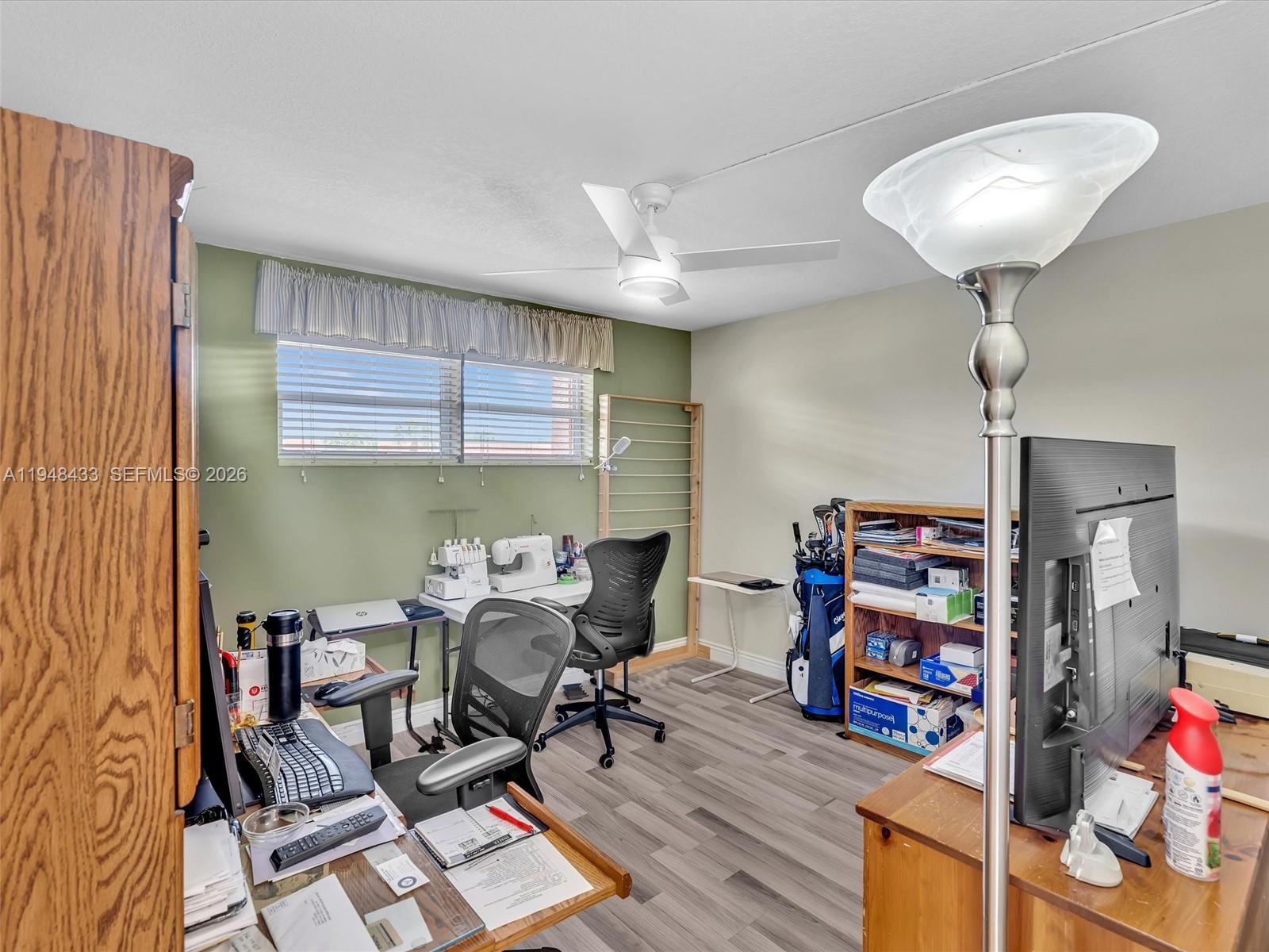 HOLLYBROOK GOLF AND - Residential