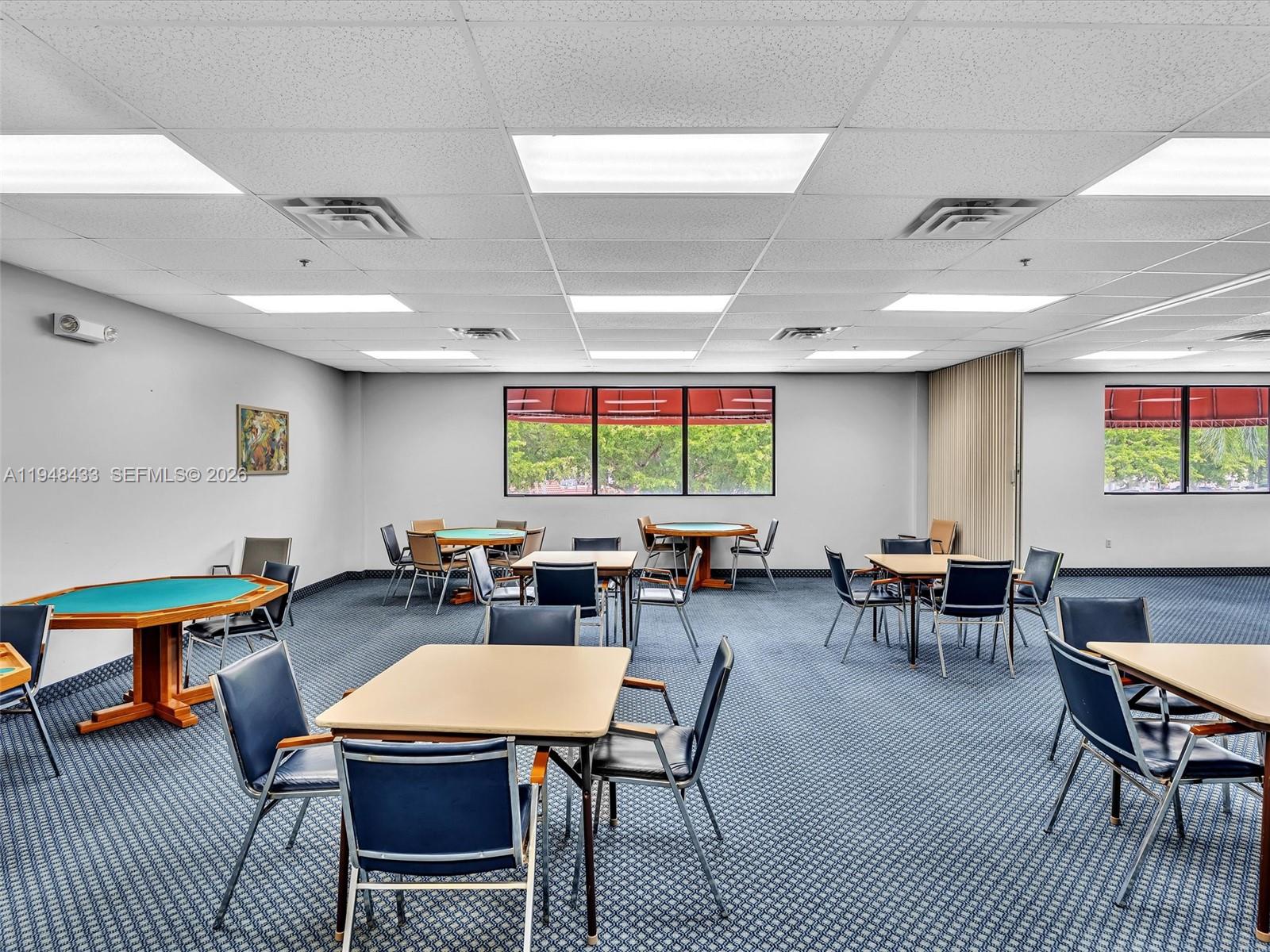 HOLLYBROOK GOLF AND - Residential