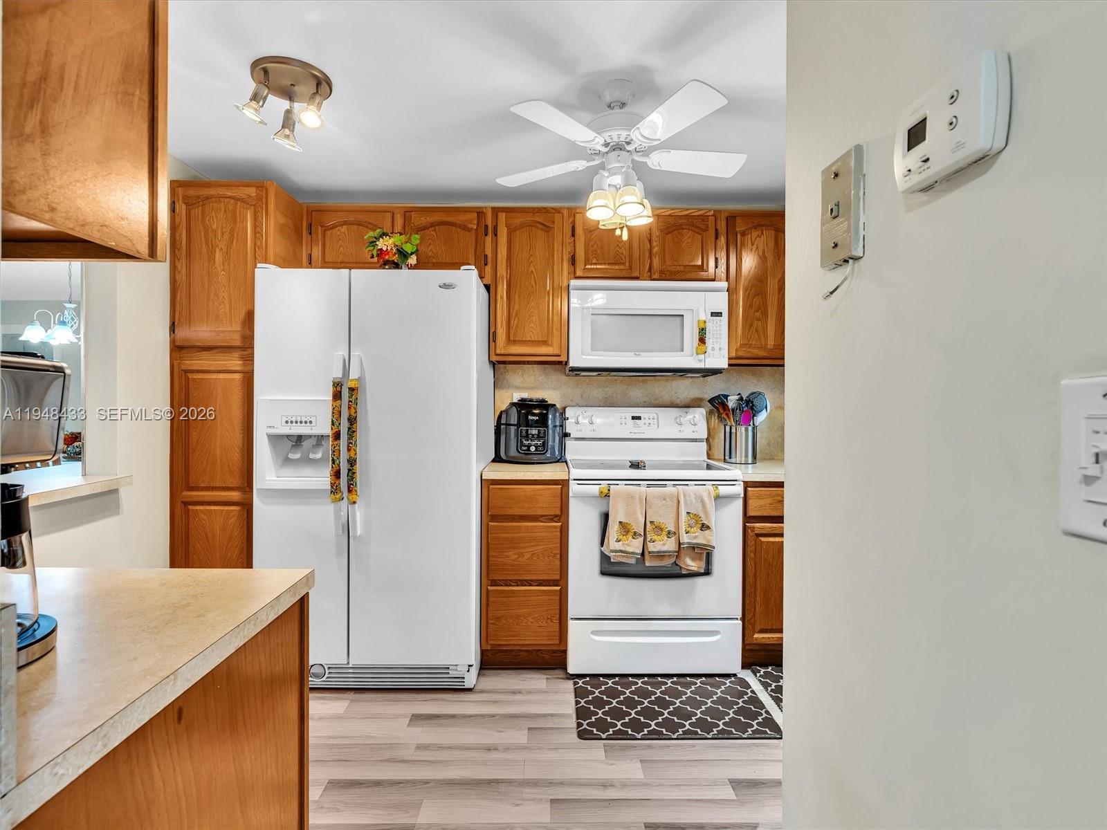 HOLLYBROOK GOLF AND - Residential