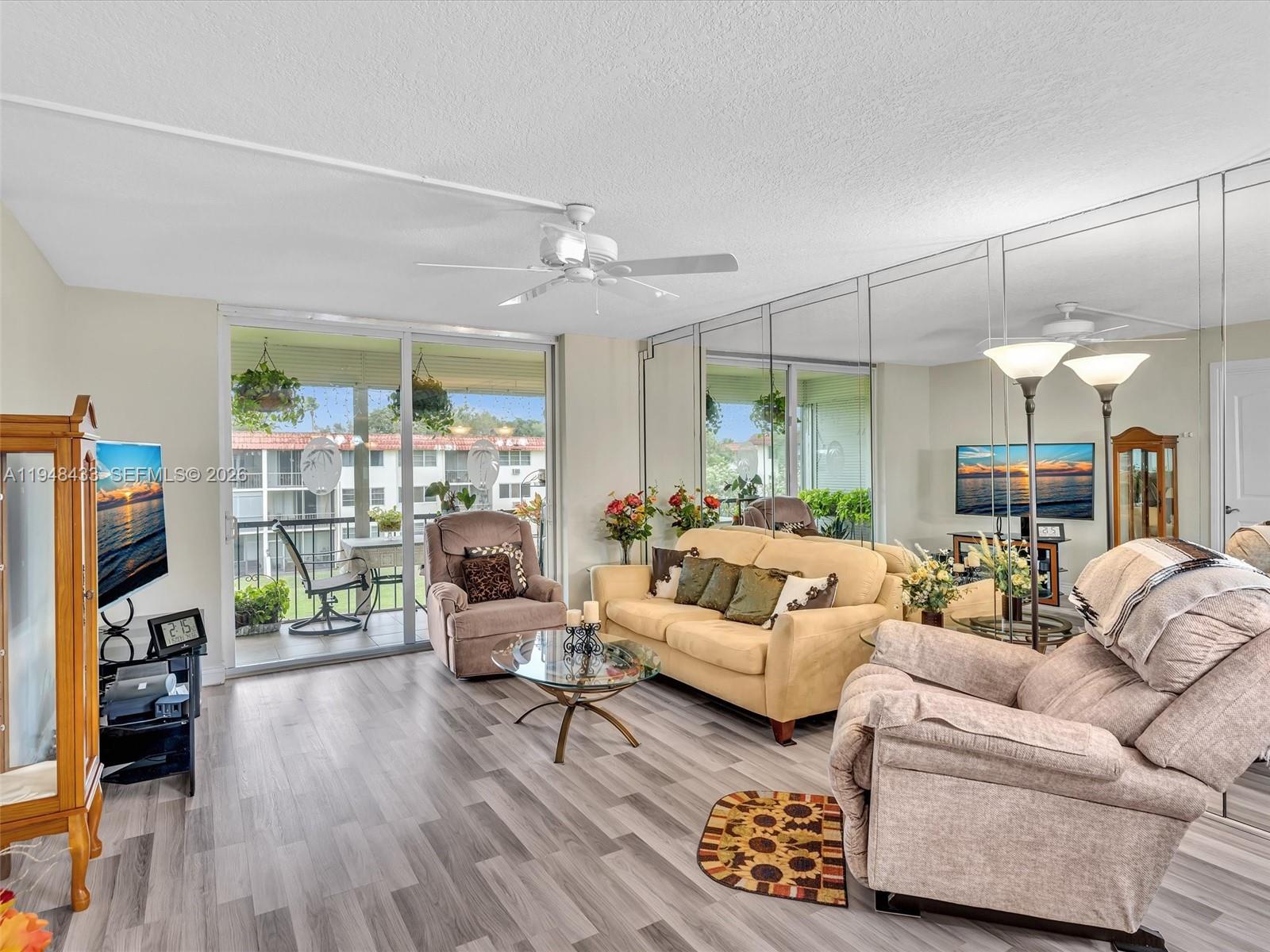 9420 S Hollybrook Lake Dr 302