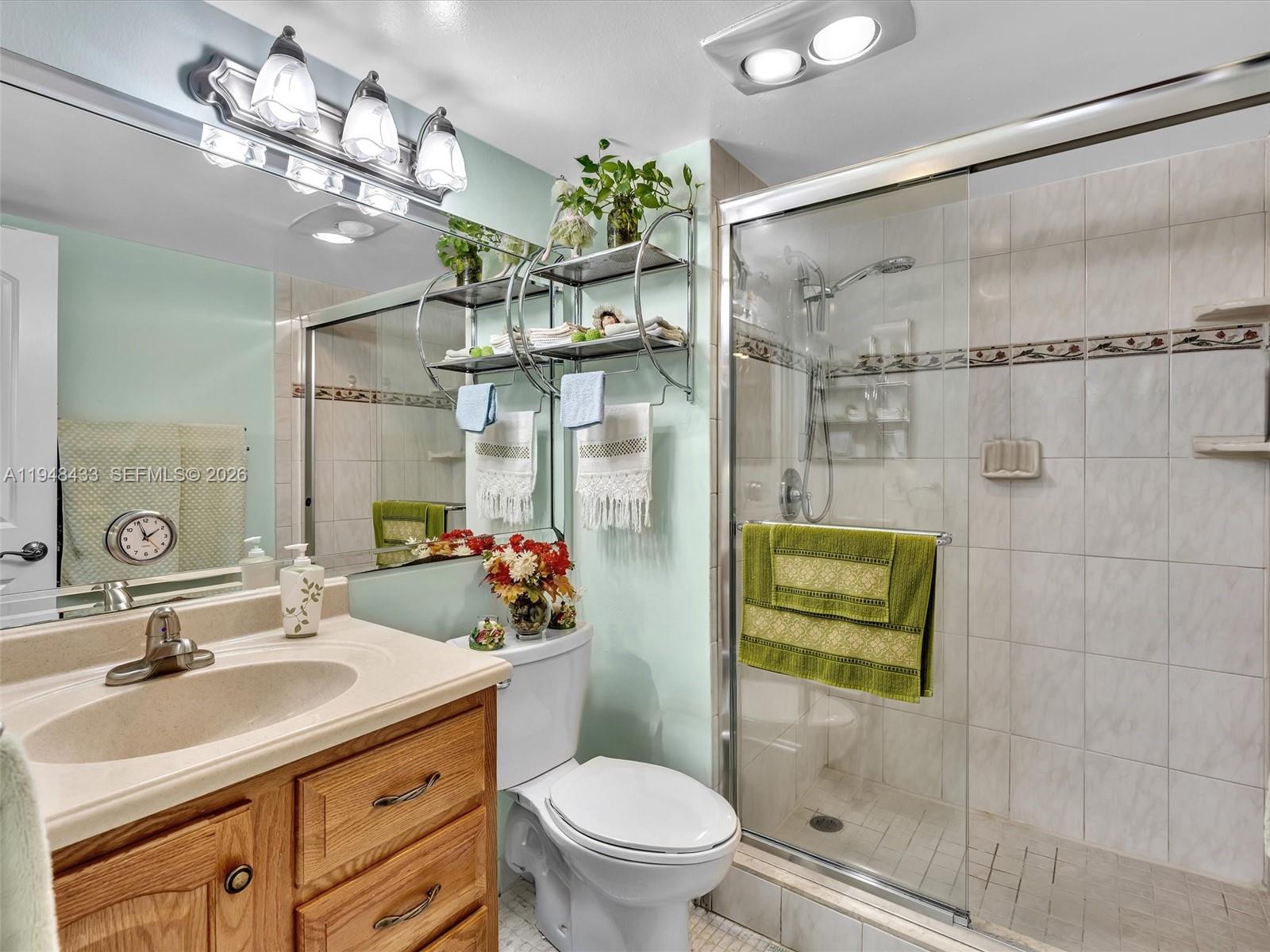 HOLLYBROOK GOLF AND - Residential