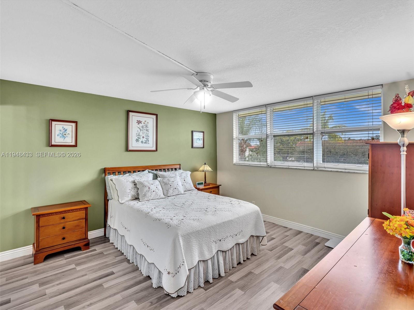 HOLLYBROOK GOLF AND - Residential