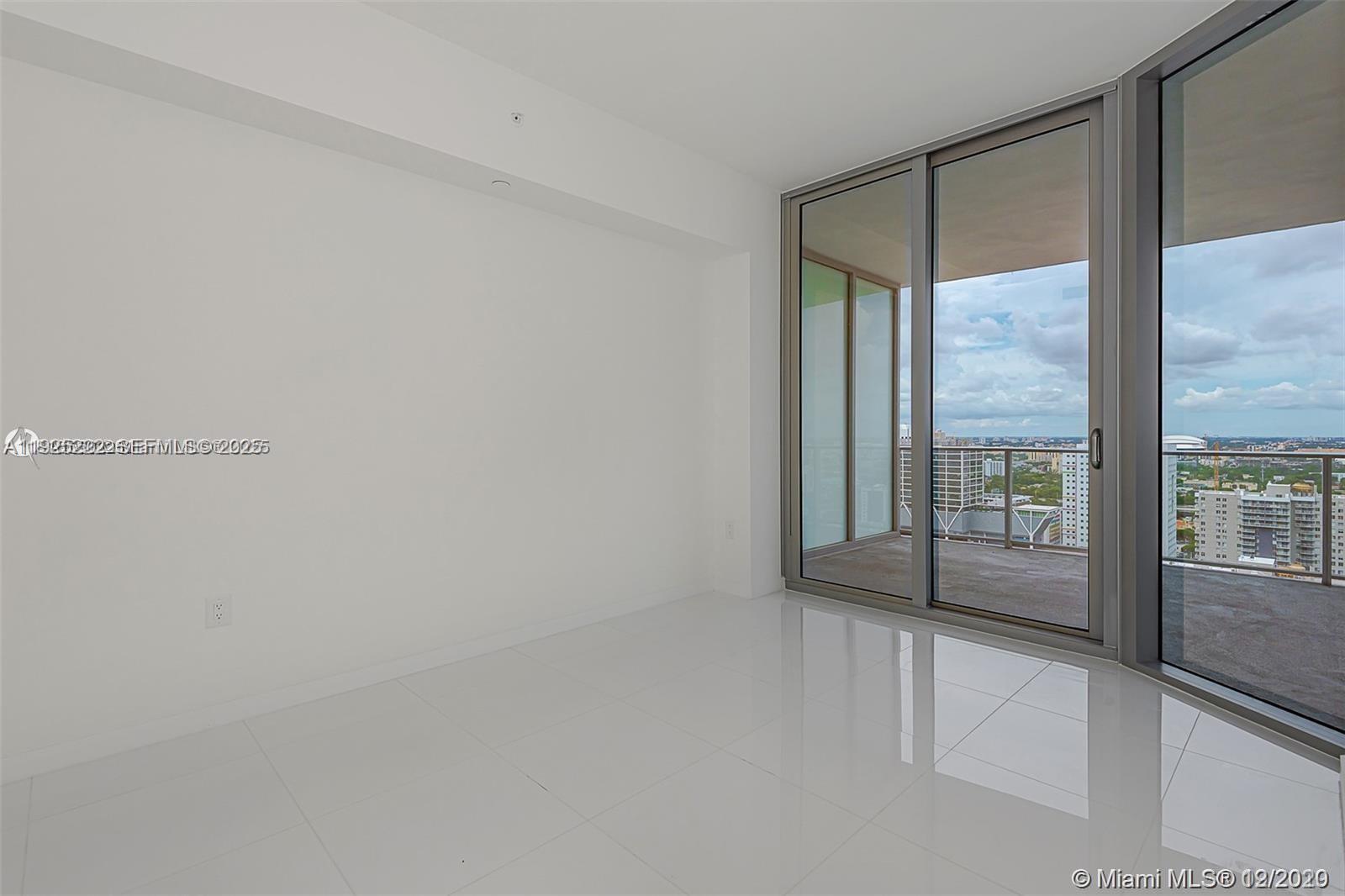PARAMOUNT MIAMI WORLD - Residential