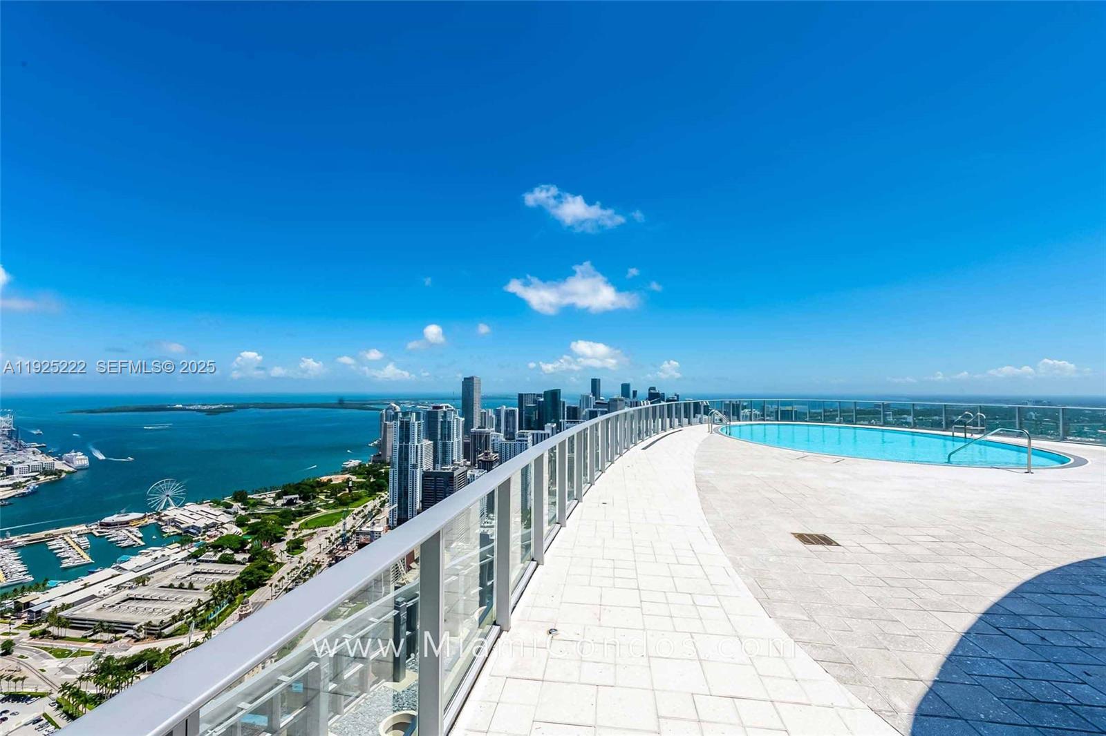 PARAMOUNT MIAMI WORLD - Residential