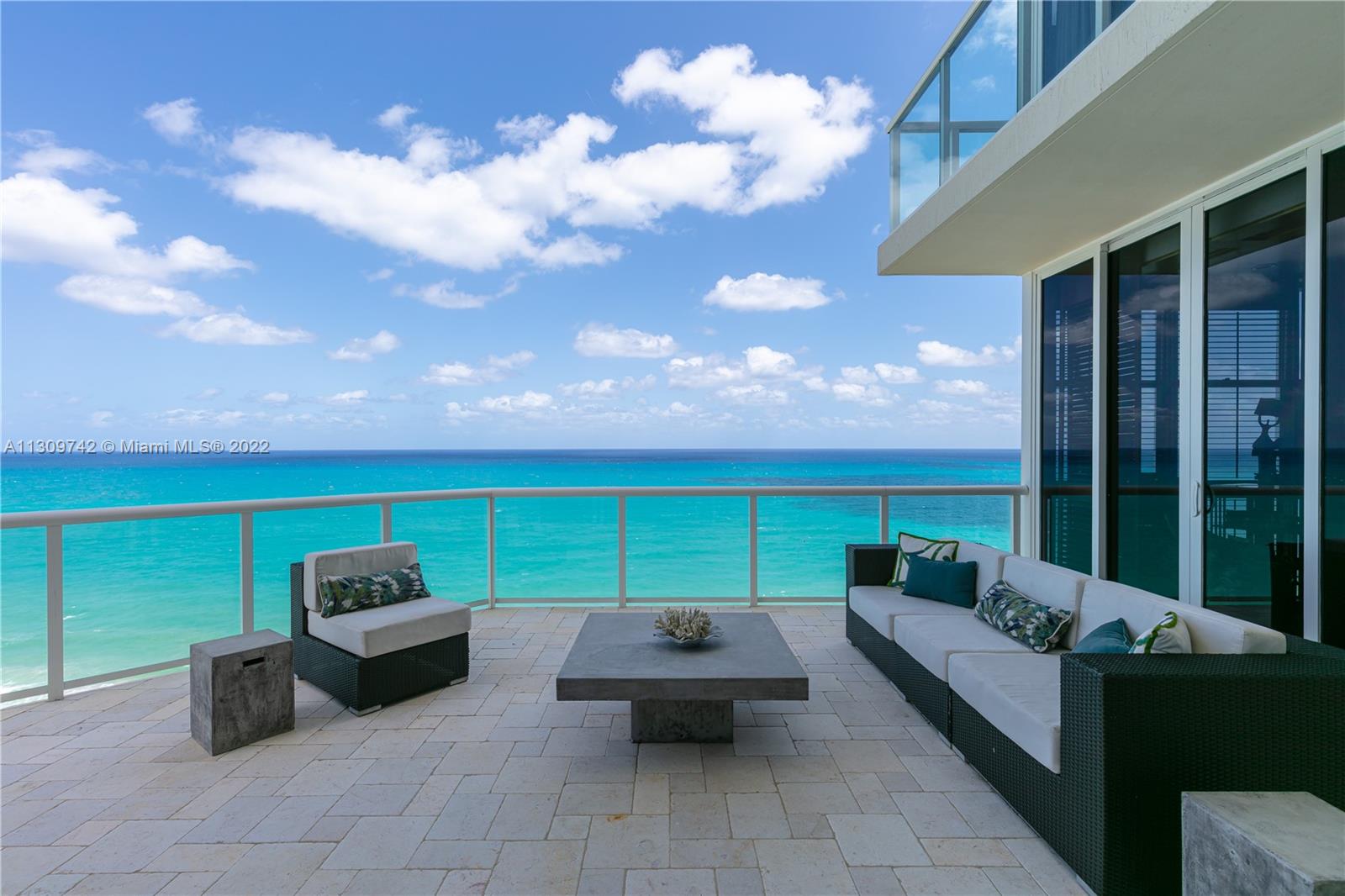 RENAISSANCE ON THE OCEAN - Residential