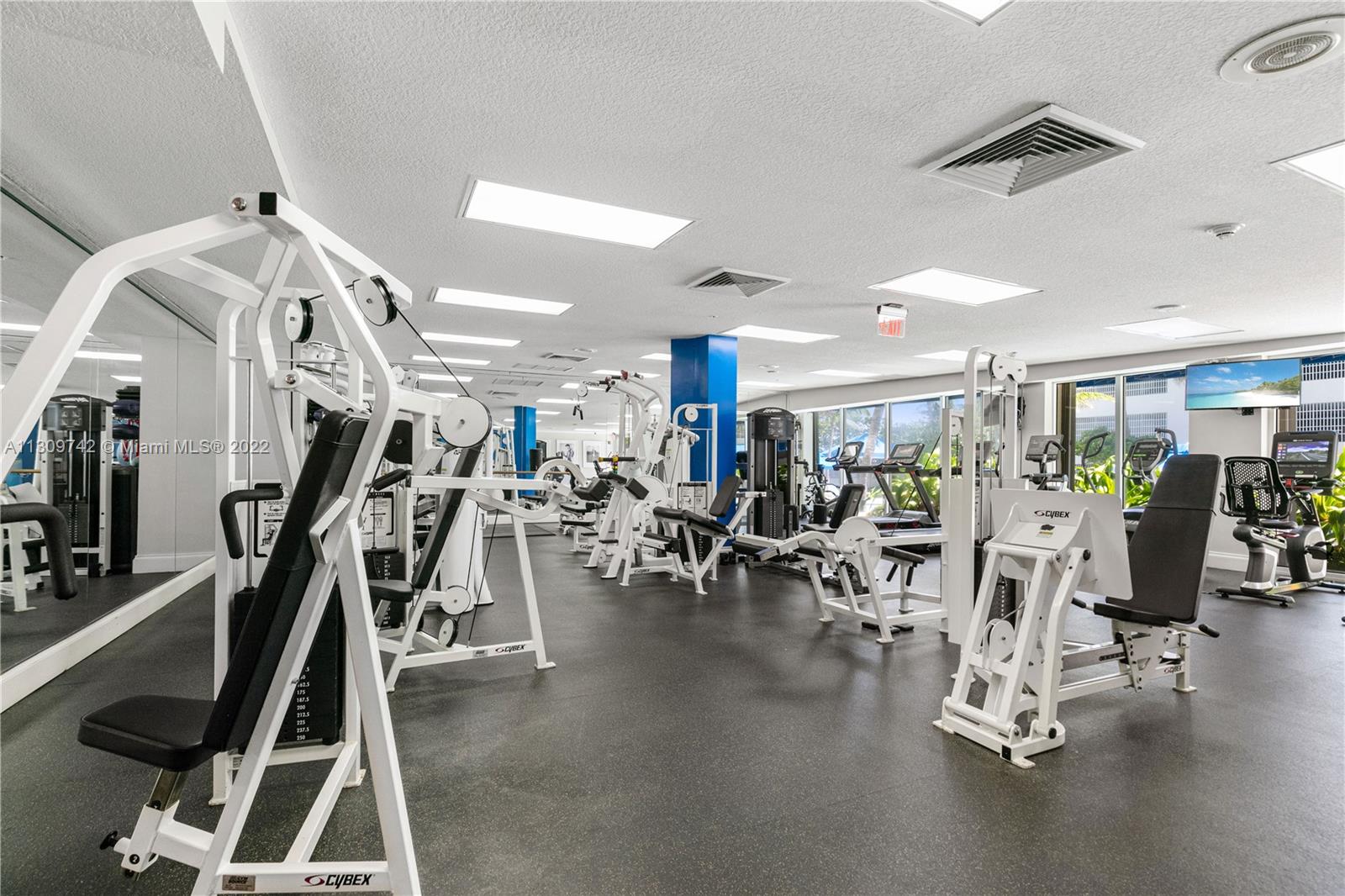 RENAISSANCE ON THE OCEAN - Residential