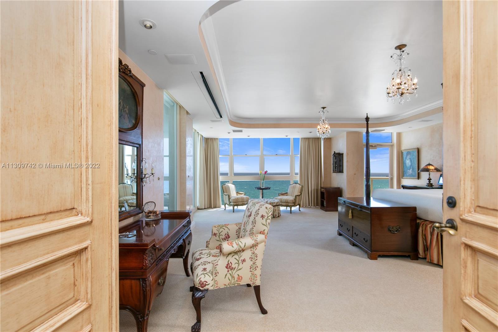 RENAISSANCE ON THE OCEAN - Residential