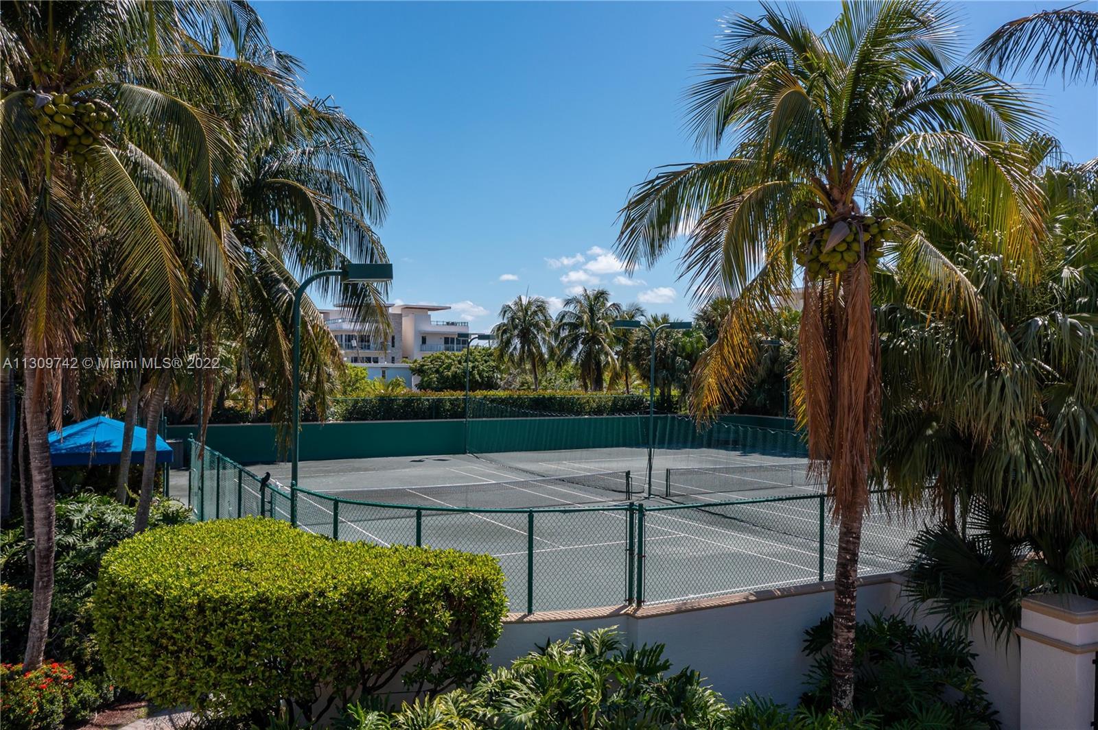 RENAISSANCE ON THE OCEAN - Residential