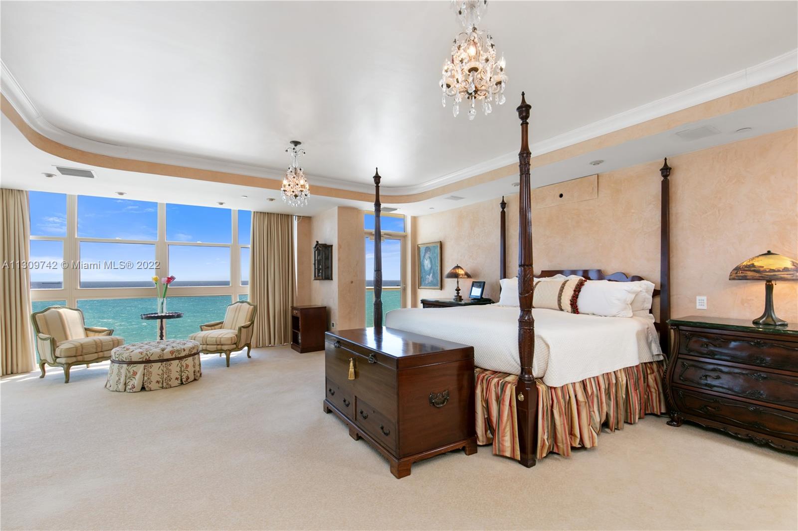 RENAISSANCE ON THE OCEAN - Residential