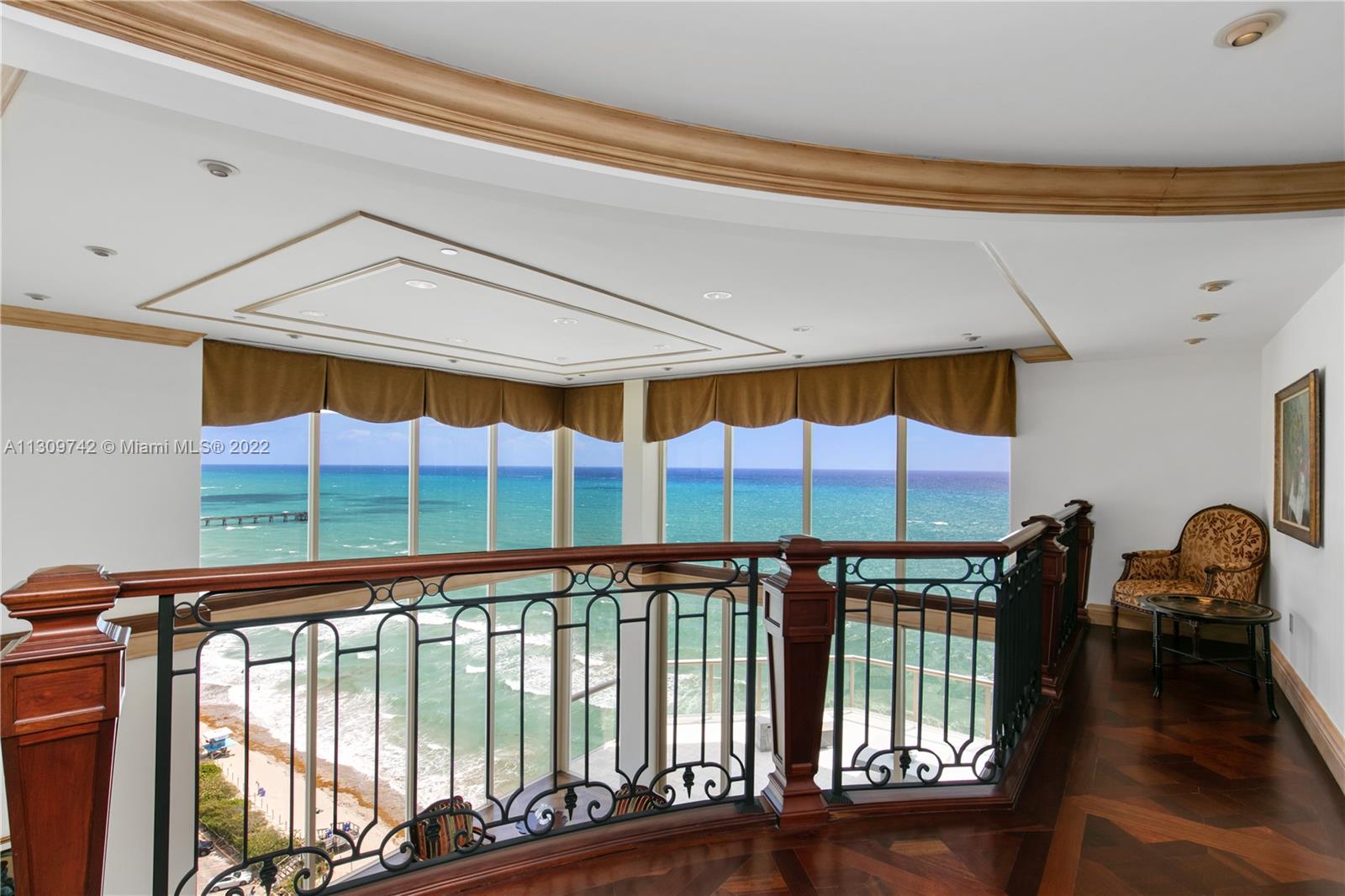 RENAISSANCE ON THE OCEAN - Residential