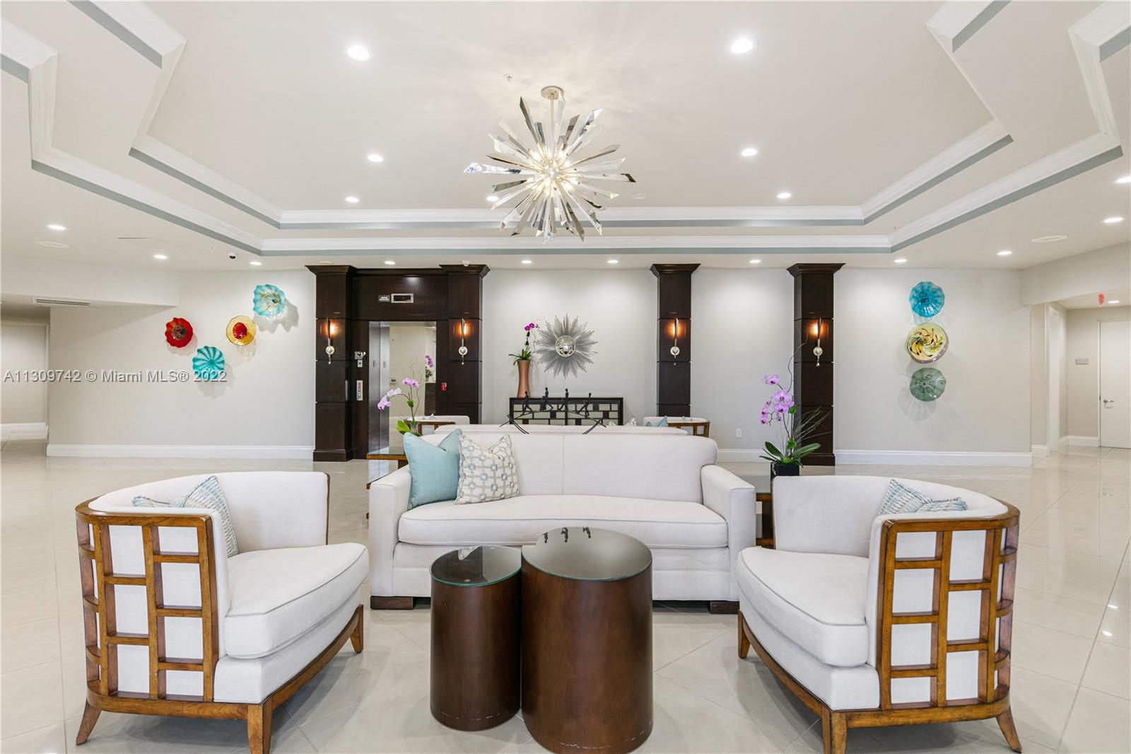 RENAISSANCE ON THE OCEAN - Residential