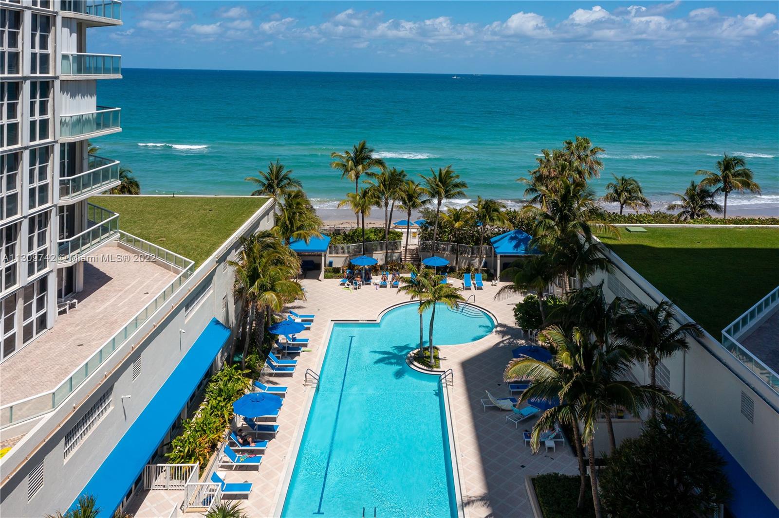 RENAISSANCE ON THE OCEAN - Residential