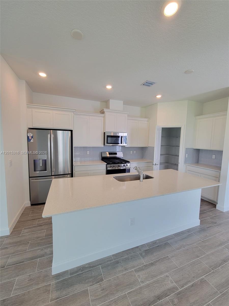 ARDEN PUD POD D NORTHEAST - Residential Lease