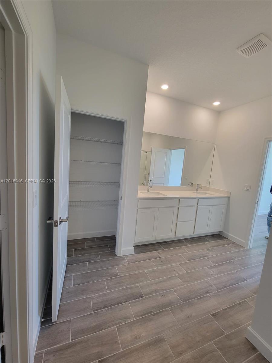 ARDEN PUD POD D NORTHEAST - Residential Lease