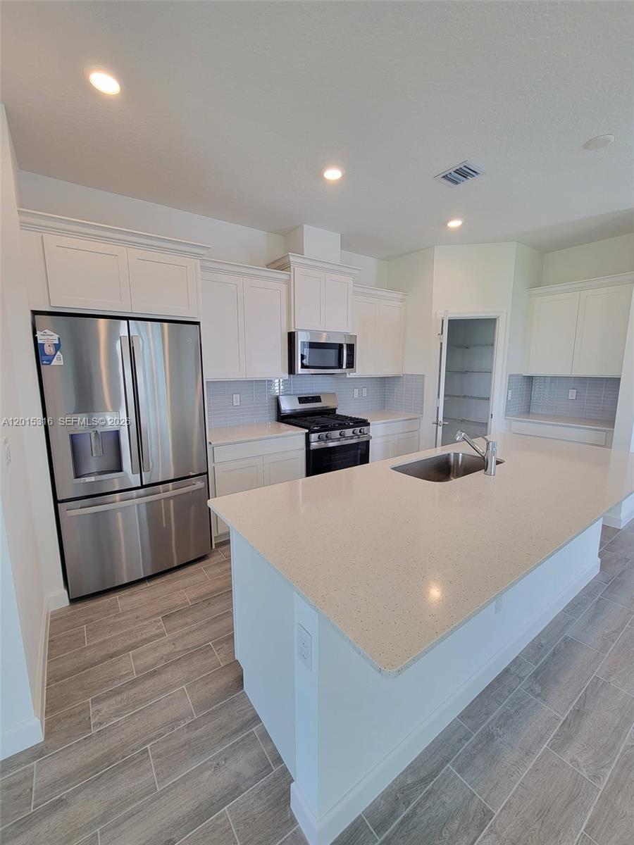 ARDEN PUD POD D NORTHEAST - Residential Lease