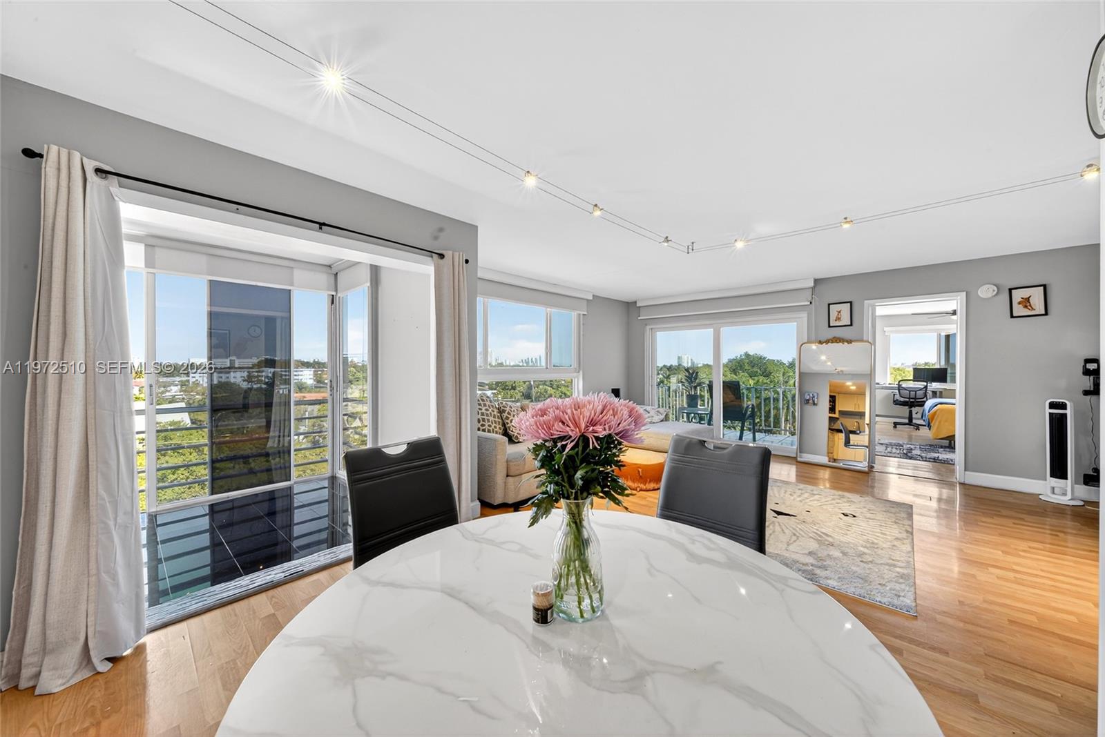 BAHIA VISTA CONDO - Residential