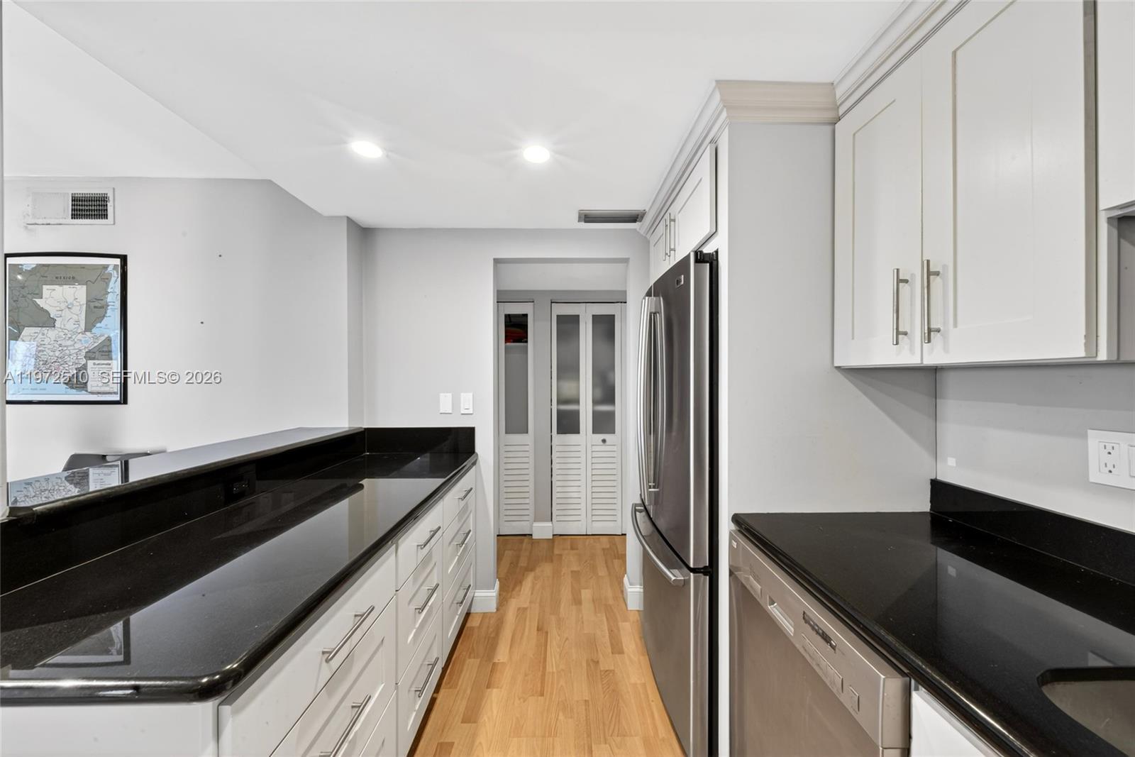 BAHIA VISTA CONDO - Residential