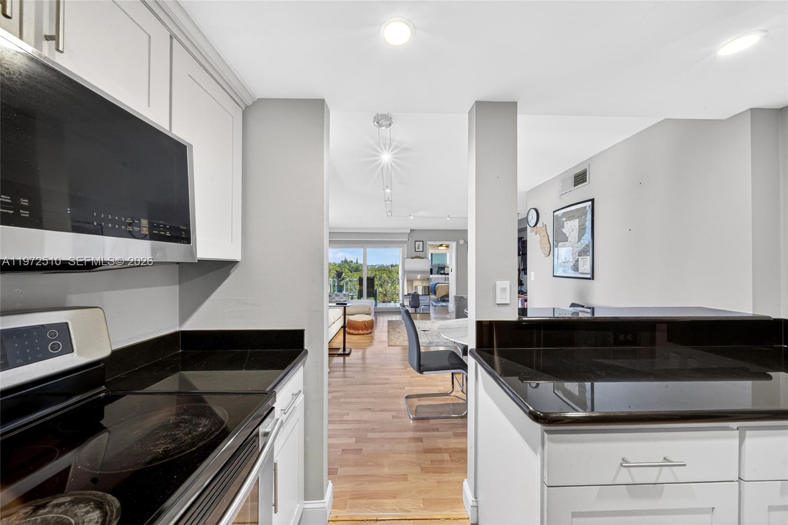 BAHIA VISTA CONDO - Residential