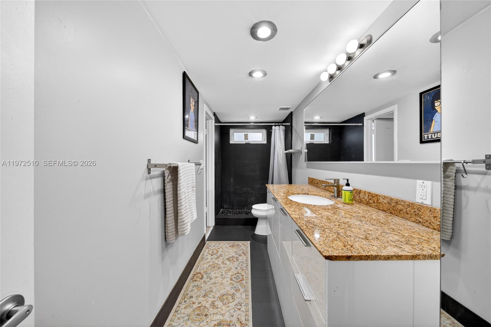 BAHIA VISTA CONDO - Residential