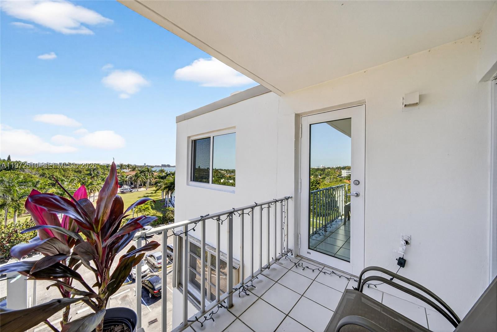 BAHIA VISTA CONDO - Residential