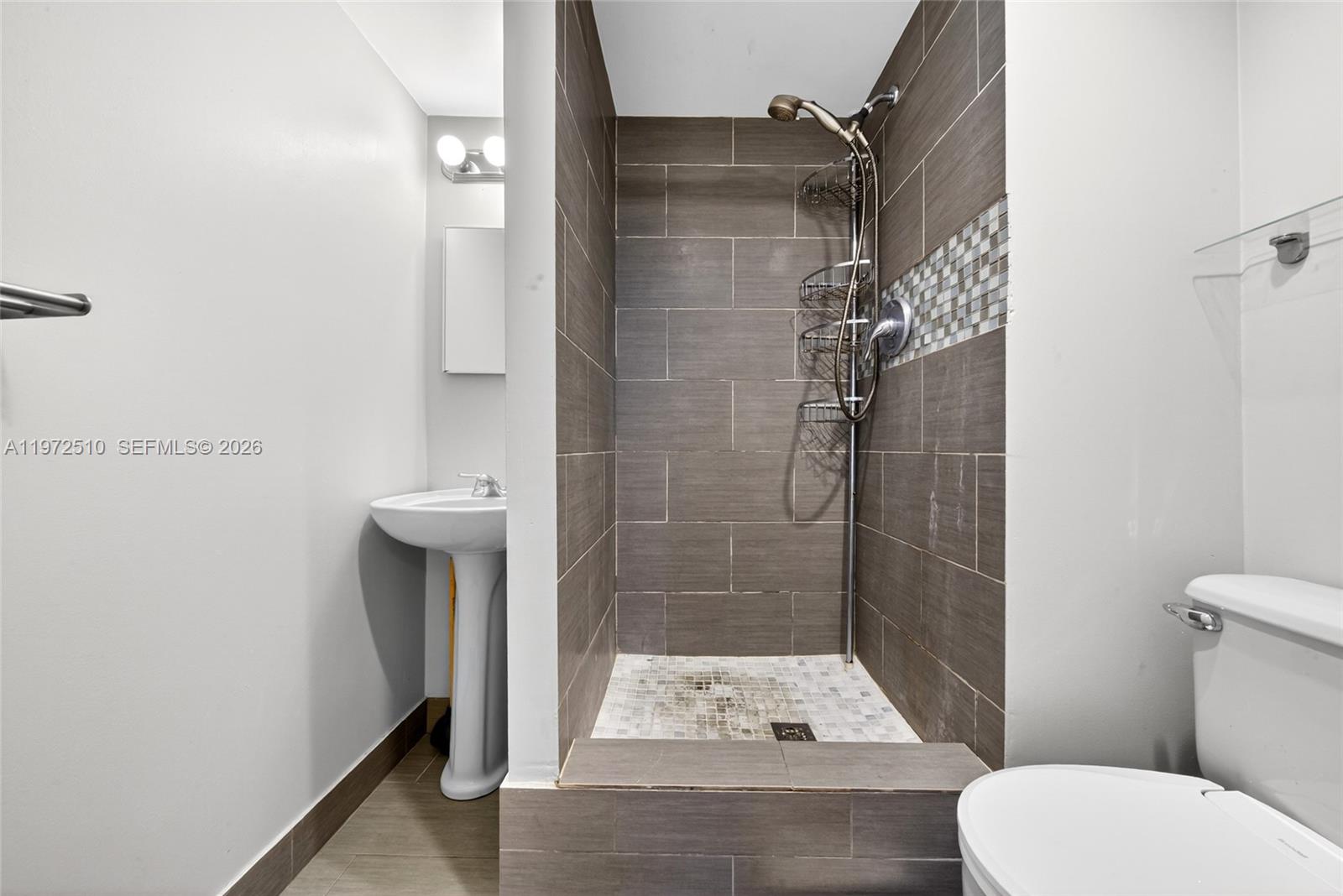 BAHIA VISTA CONDO - Residential