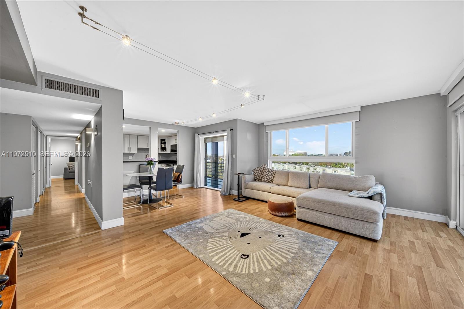 BAHIA VISTA CONDO - Residential