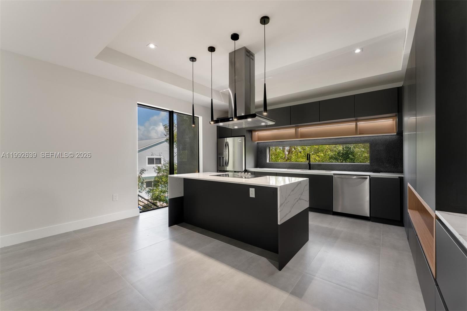 KEY LARGO BEACH - Residential