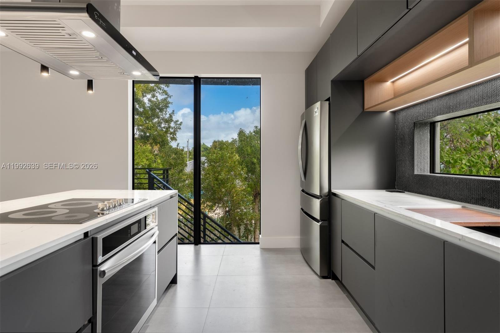 KEY LARGO BEACH - Residential