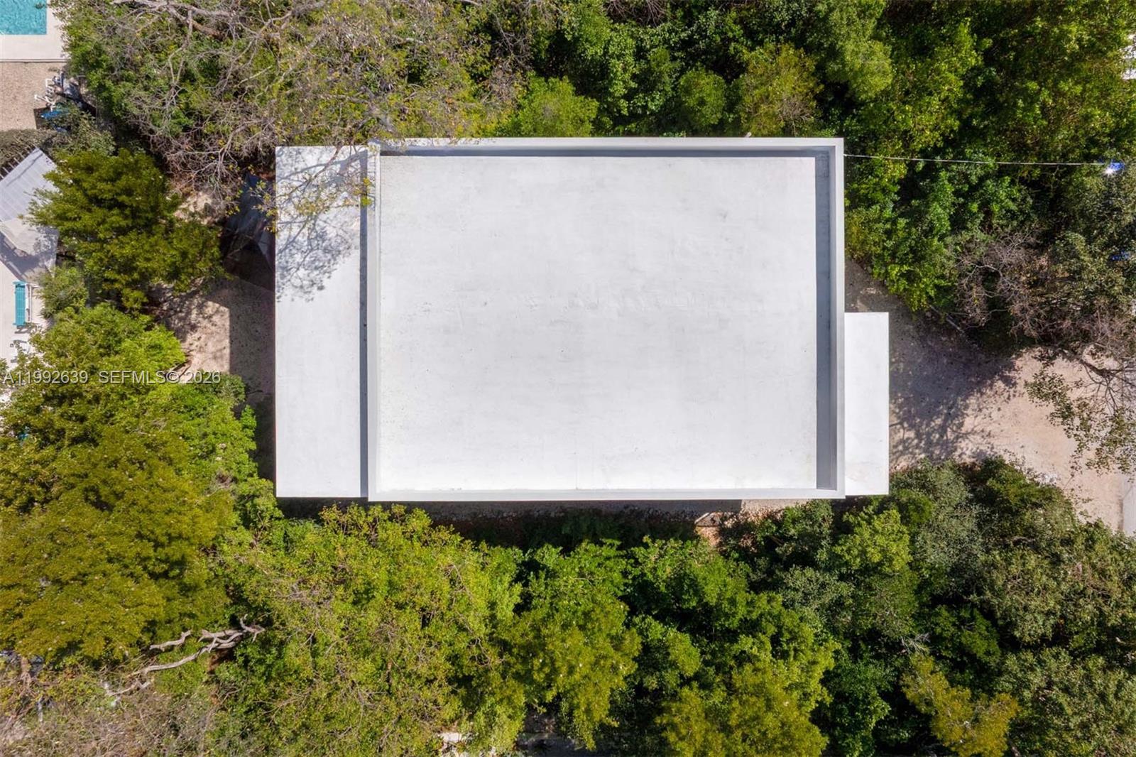 KEY LARGO BEACH - Residential