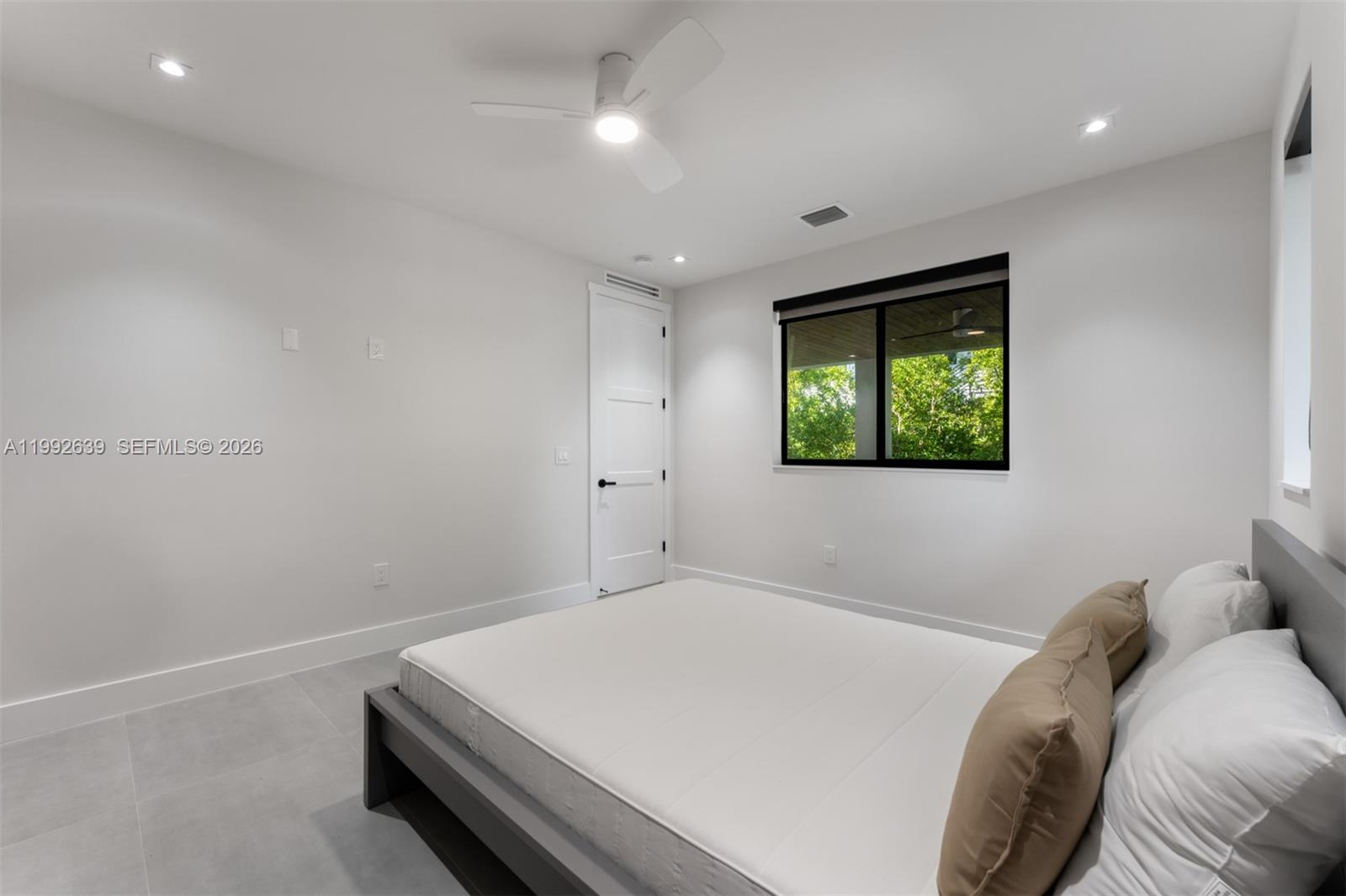 KEY LARGO BEACH - Residential