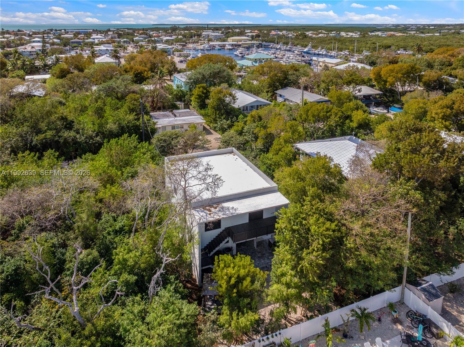 KEY LARGO BEACH - Residential