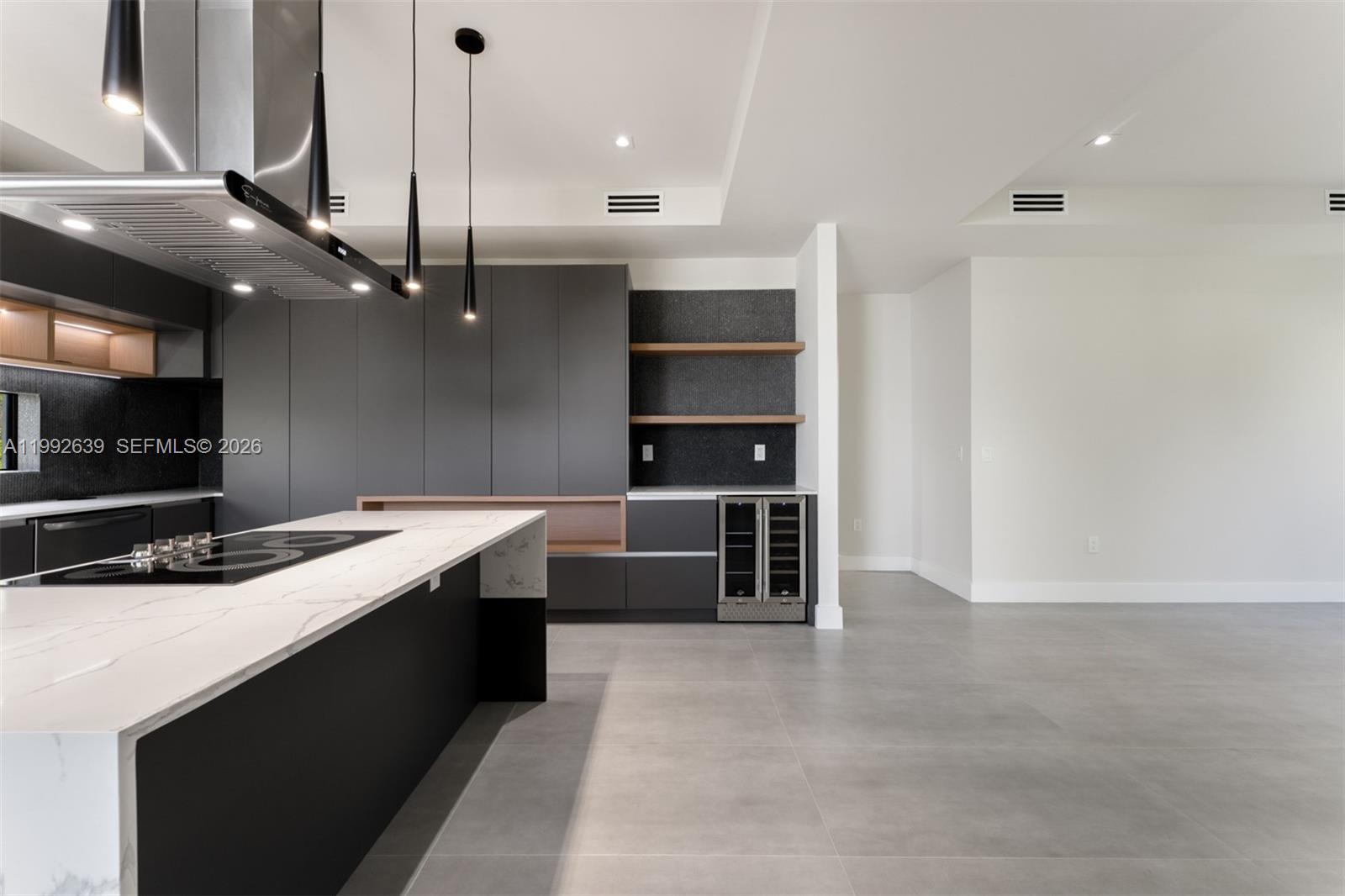 KEY LARGO BEACH - Residential