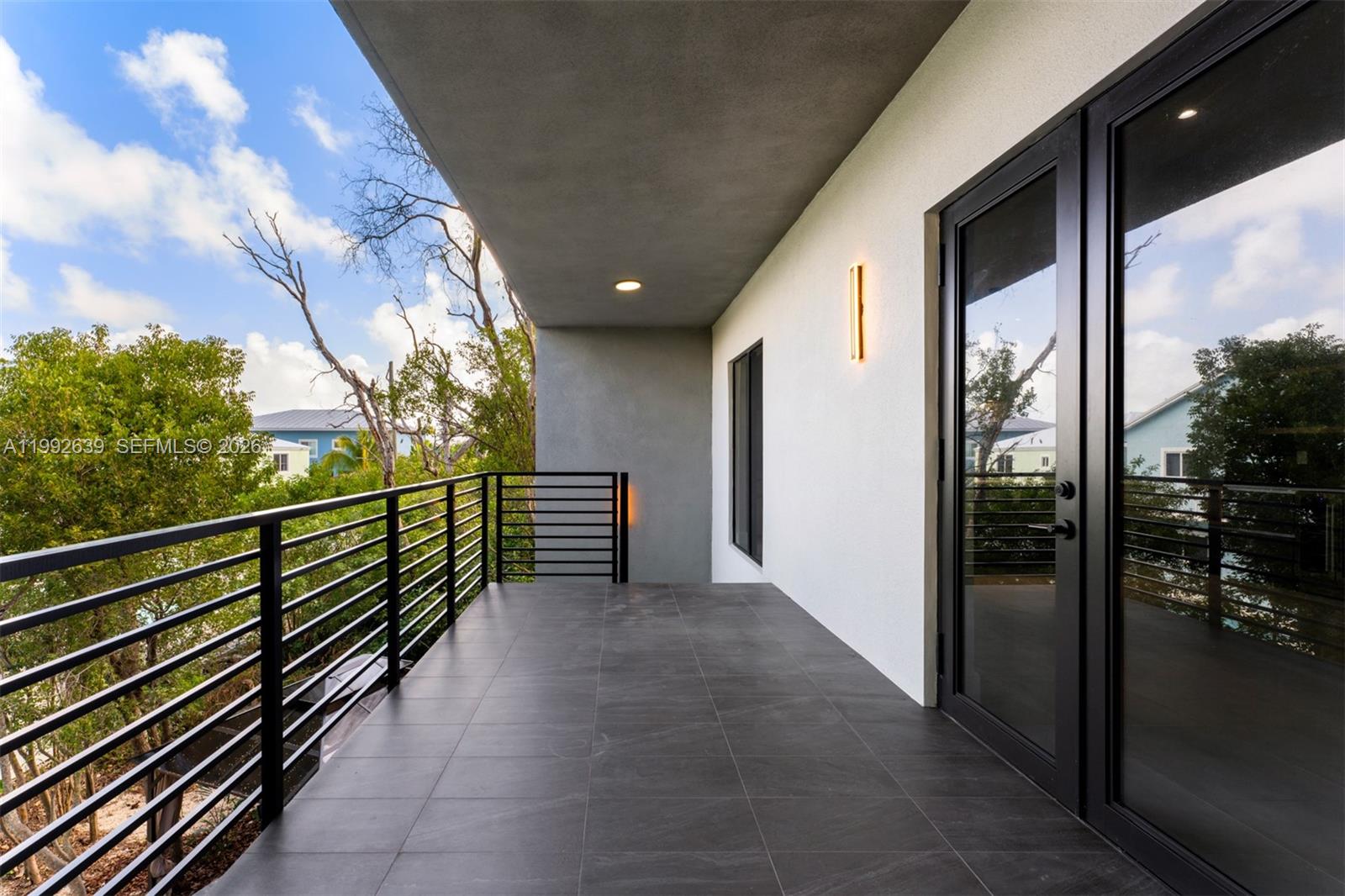 KEY LARGO BEACH - Residential