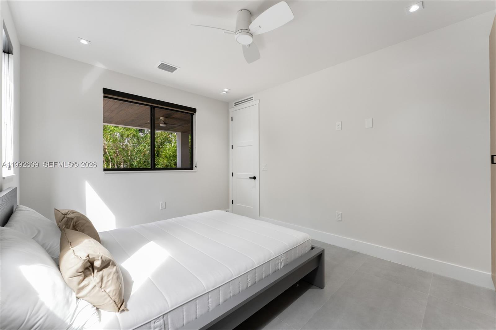 KEY LARGO BEACH - Residential