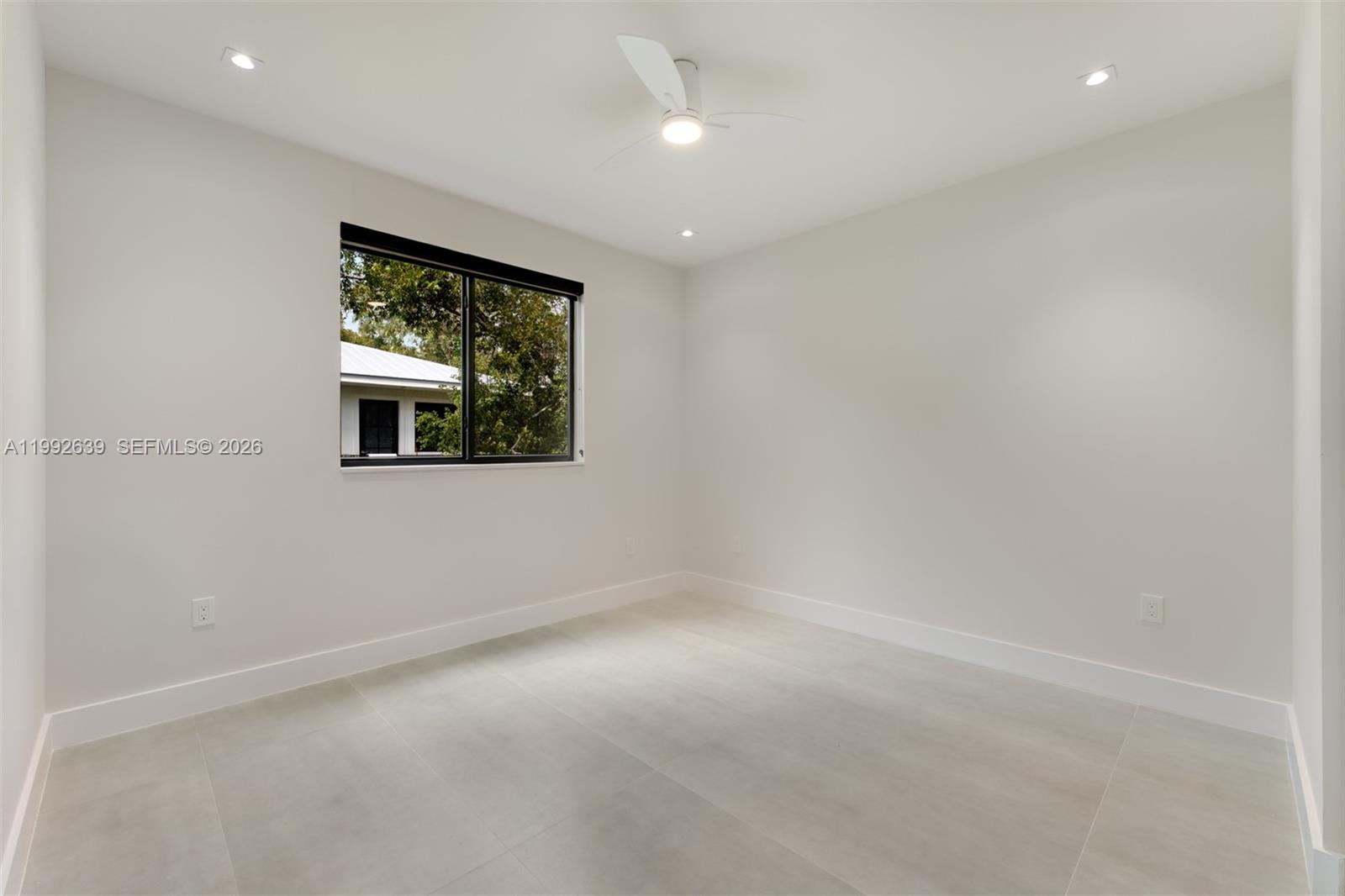 KEY LARGO BEACH - Residential