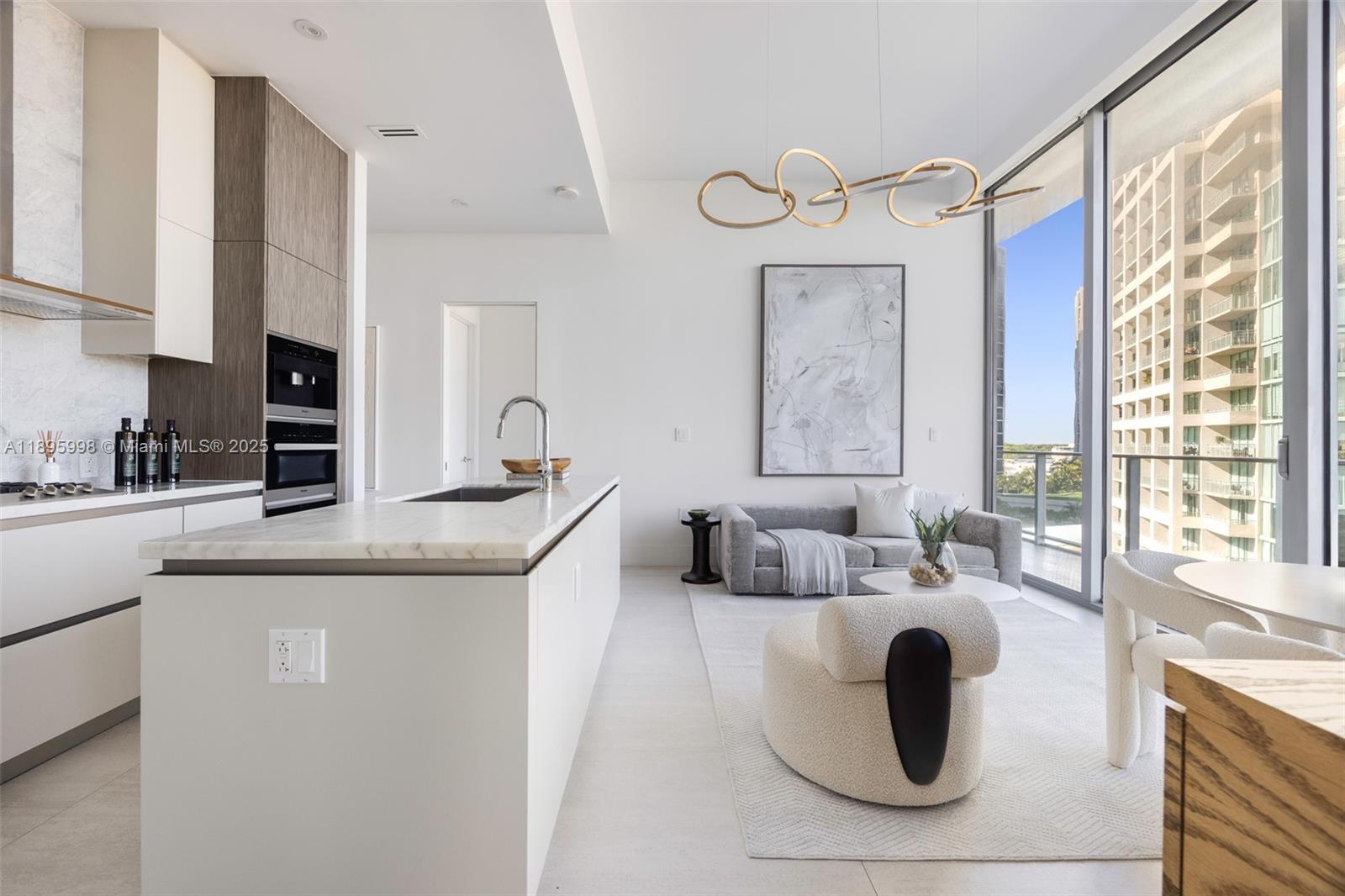 2669 S Bayshore Dr 804N