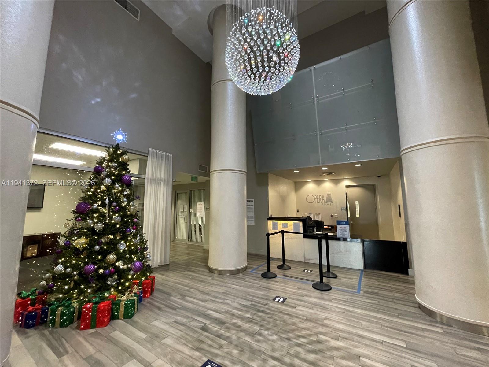 1750 N Bayshore Dr 1213