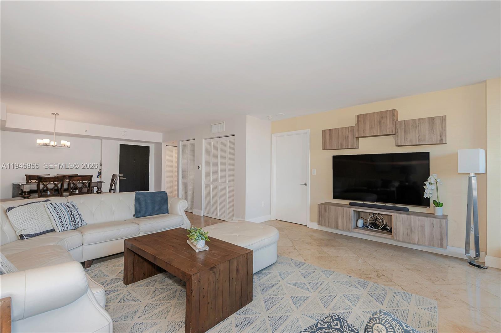 YACHT CLUB AT PORTOFINO - Residential