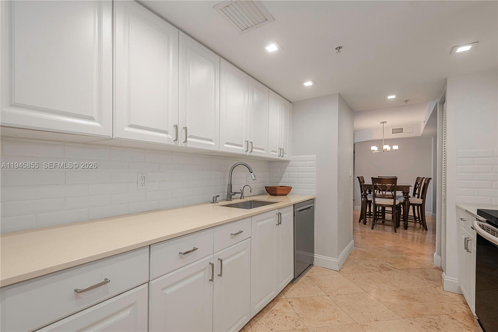 YACHT CLUB AT PORTOFINO - Residential