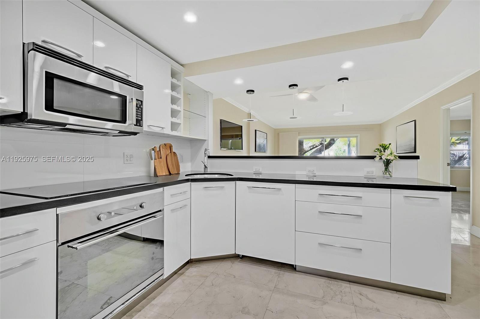 WATERS EDGE OF CORAL GABL - Residential