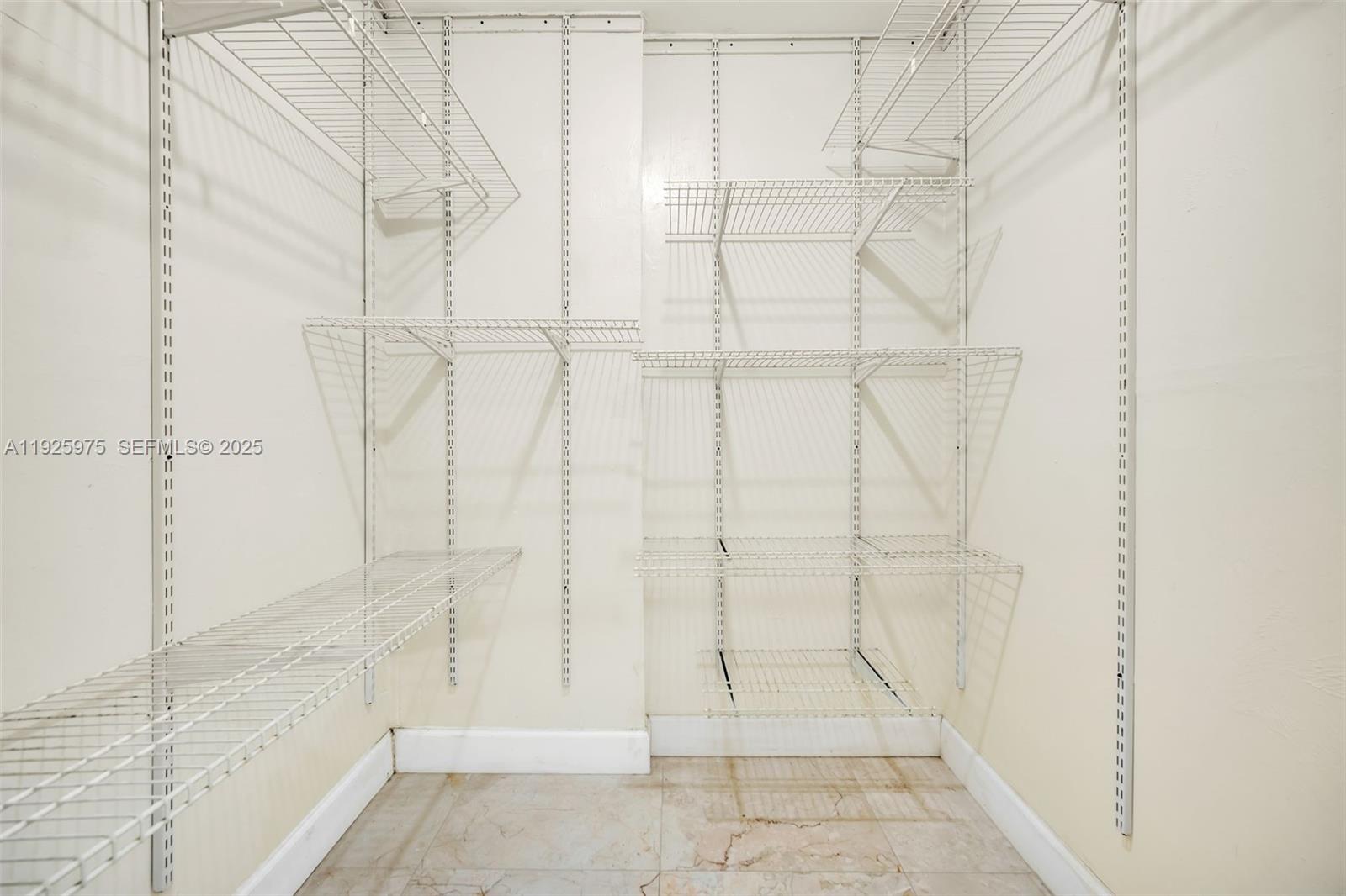 WATERS EDGE OF CORAL GABL - Residential