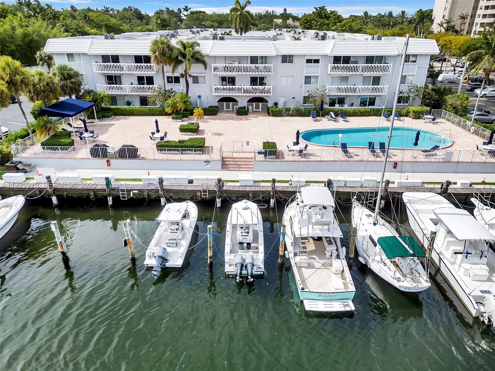 WATERS EDGE OF CORAL GABL - Residential