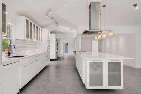 801 NE 118th St Biscayne Park FL 33161