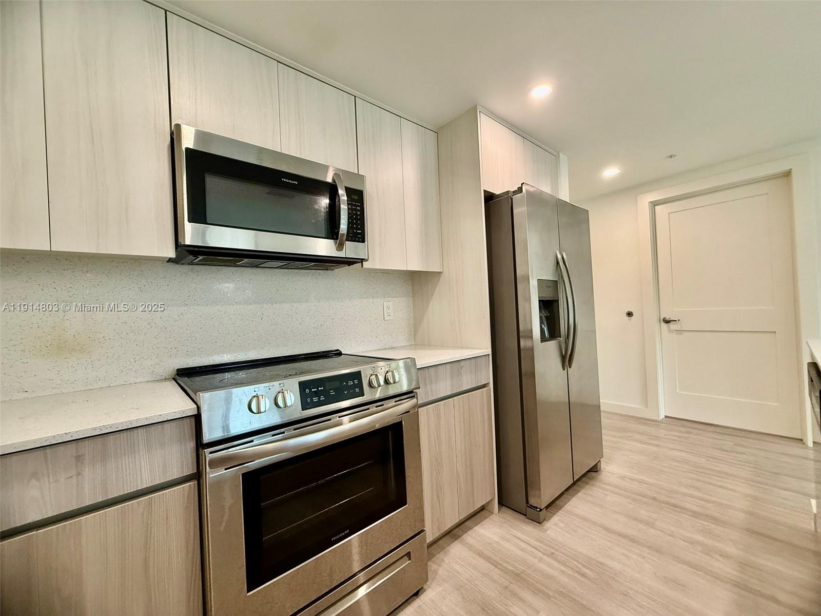 SILVER BLUFF EST SEC C - Residential Lease